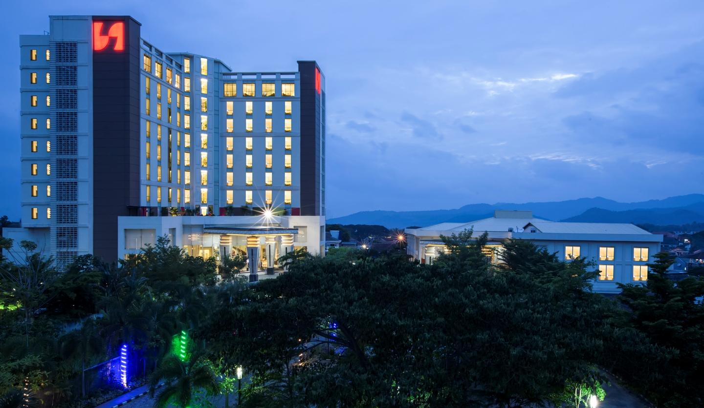 Swiss-Belhotel Lampung Bandar Lampung Exterior foto